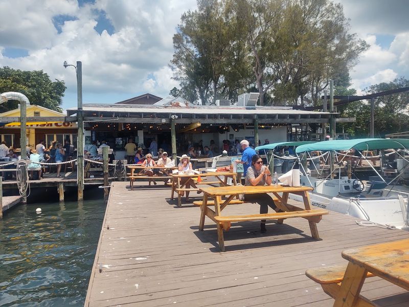 A Dockside Setting That Feels Like Old Florida