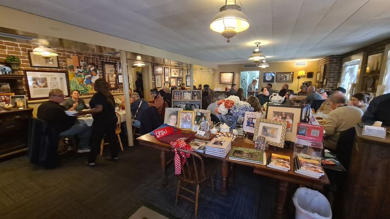 Mrs. Wilkes Dining Room - Savannah, Georgia