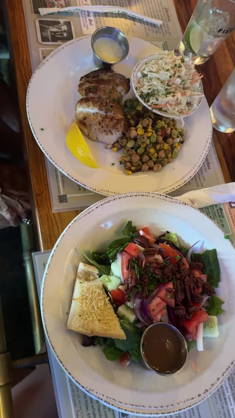 The tiny Florida seafood shack where every order tastes like a vacation 9 Cornmeal Crusted Catfish That Honors Southern Tradition
