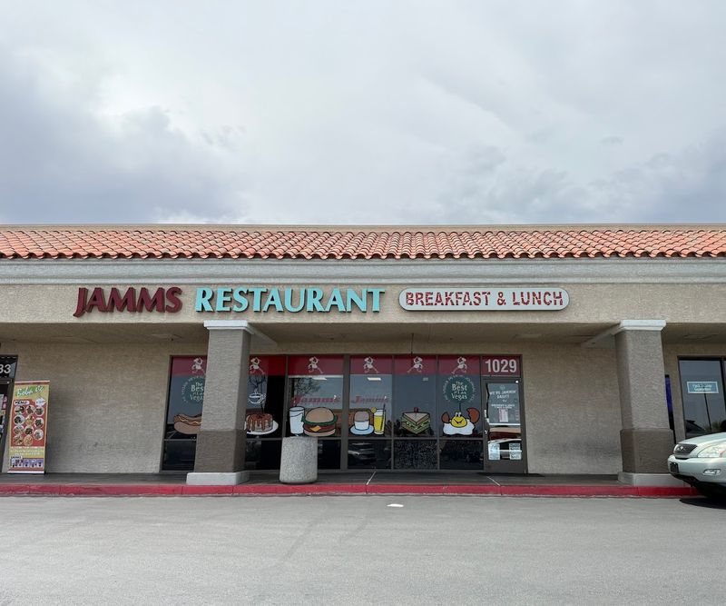 13 Nevada Brunch Spots That Turn Weekends Into A Routine 5 Jamms Restaurant Breakfast and Lunch - Las Vegas, Nevada
