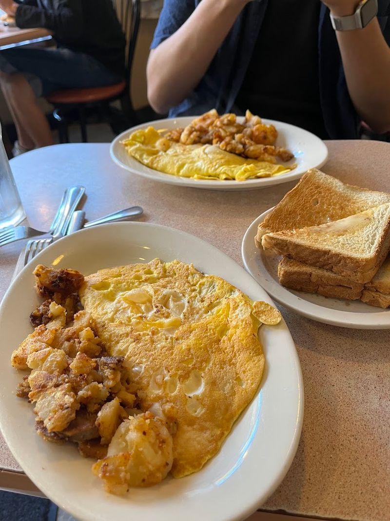 Omelets So Good They Deserve Their Own Fan Club