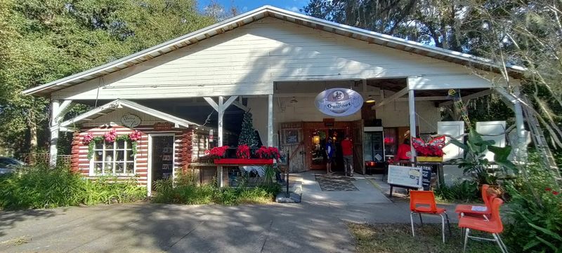 Small-Town Dining With Big Personality