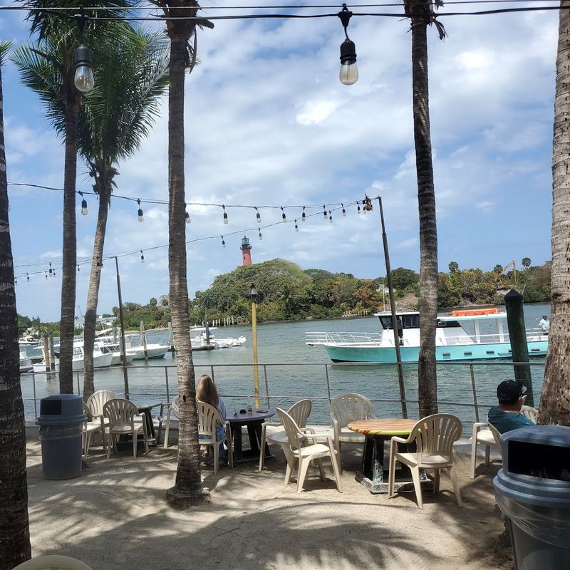 Square Grouper Tiki Bar Jupiter Inlet - Jupiter, Florida