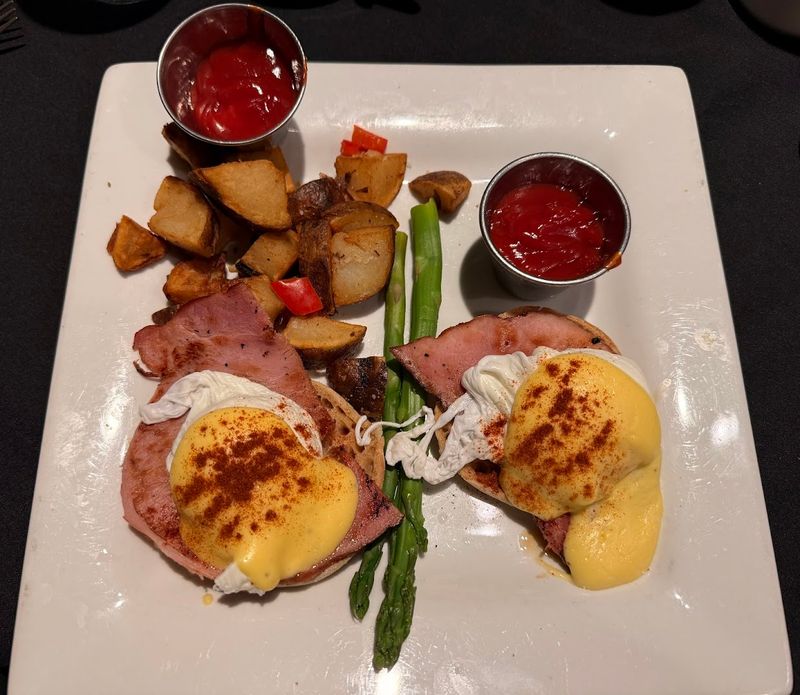 Breakfast and Brunch That Keep Locals Coming Back