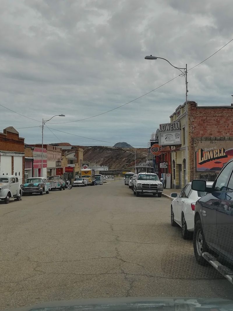 This Arizona Ghost Town Is Filled With Hundreds of Well-Preserved Vintage Cars 11 Comparing Erie Street to Other Famous Car Graveyards
