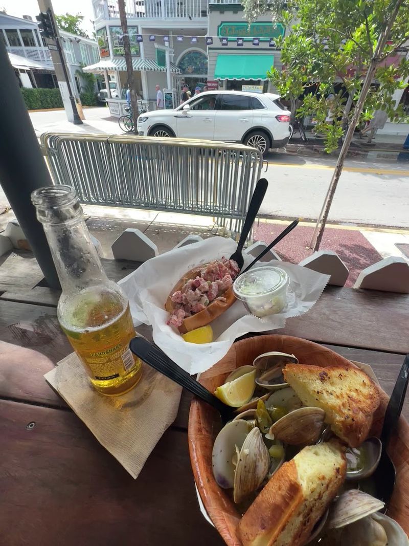 Garlic Steamed Clams That Bring the Flavor