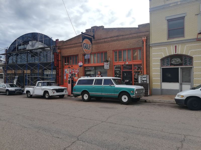 This Arizona Ghost Town Is Filled With Hundreds of Well-Preserved Vintage Cars 3 Bisbee's Mining Past and How It Created This Unusual Scene