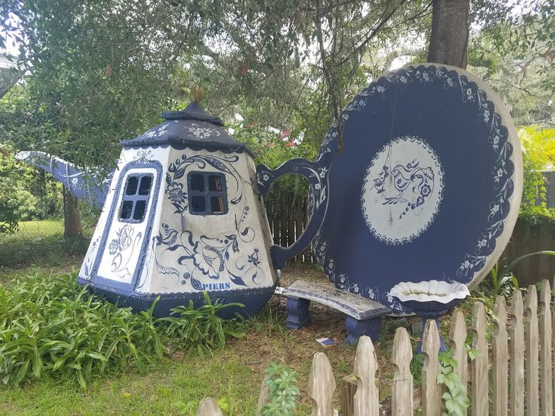 This Quirky Art Village in Florida Is Full of Whimsical Charm 8 Front Yard Art Installations You Cannot Miss