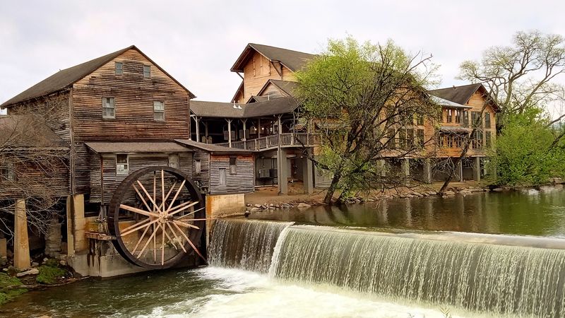 The small Tennessee town where one restaurant became just as famous as the place itself 2 A Historic Gristmill That Started It All