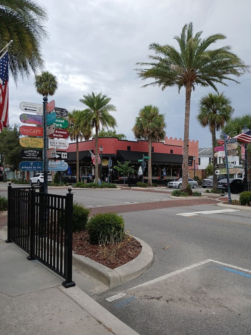 Strolling the Walkable Downtown Streets