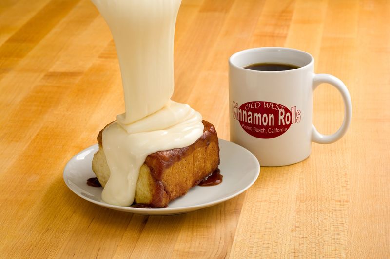 This California breakfast spot serves cinnamon rolls so big people end up talking about them all day 2 A Legacy Baked Into Every Roll Since 1973