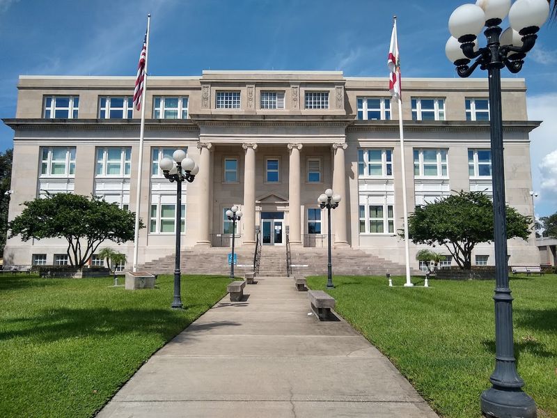 The Iconic Circle Drive Downtown