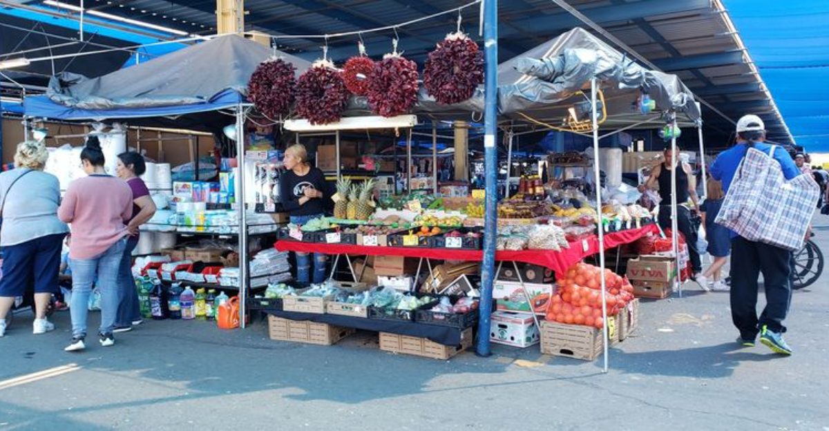 This Huge Arizona Flea Market Is Perfect for Treasure Hunters