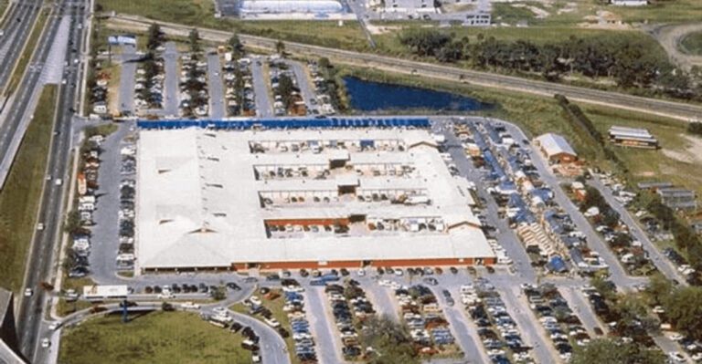 This Massive Florida Flea Market Spans 55 Acres and Features Over 700 Vendors