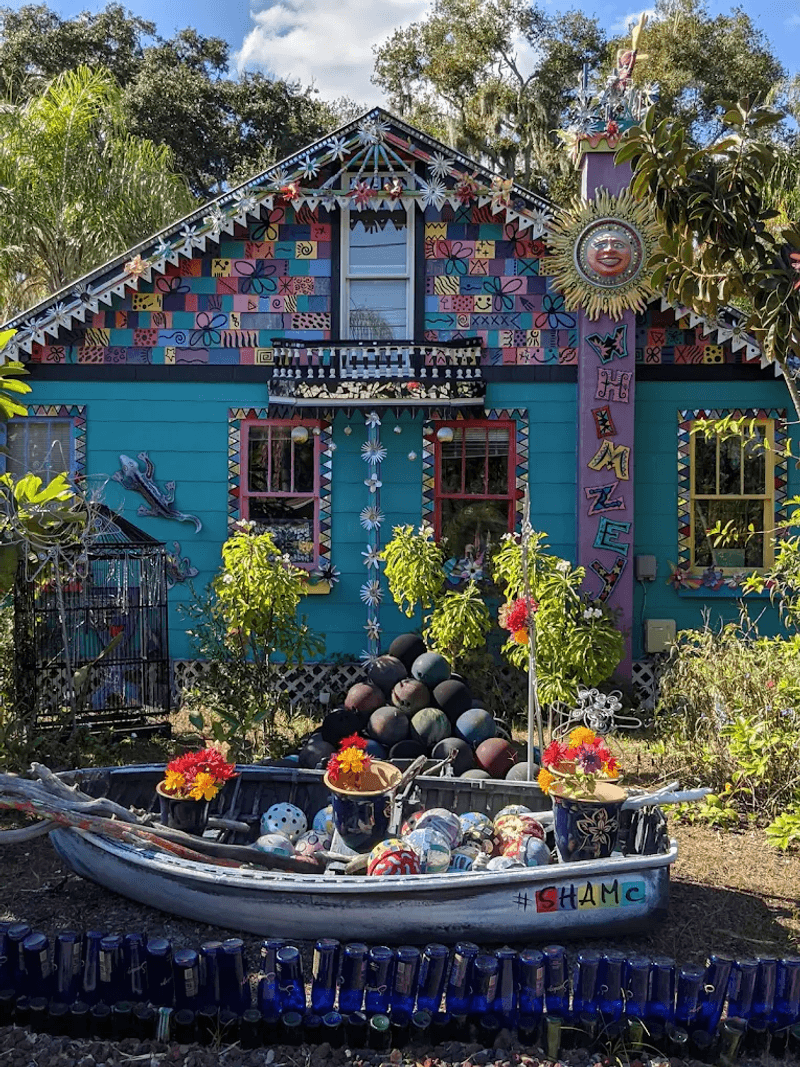 This Unique Florida Landmark Is as Strange as It Is Whimsical 2 A Purple Door That Started It All