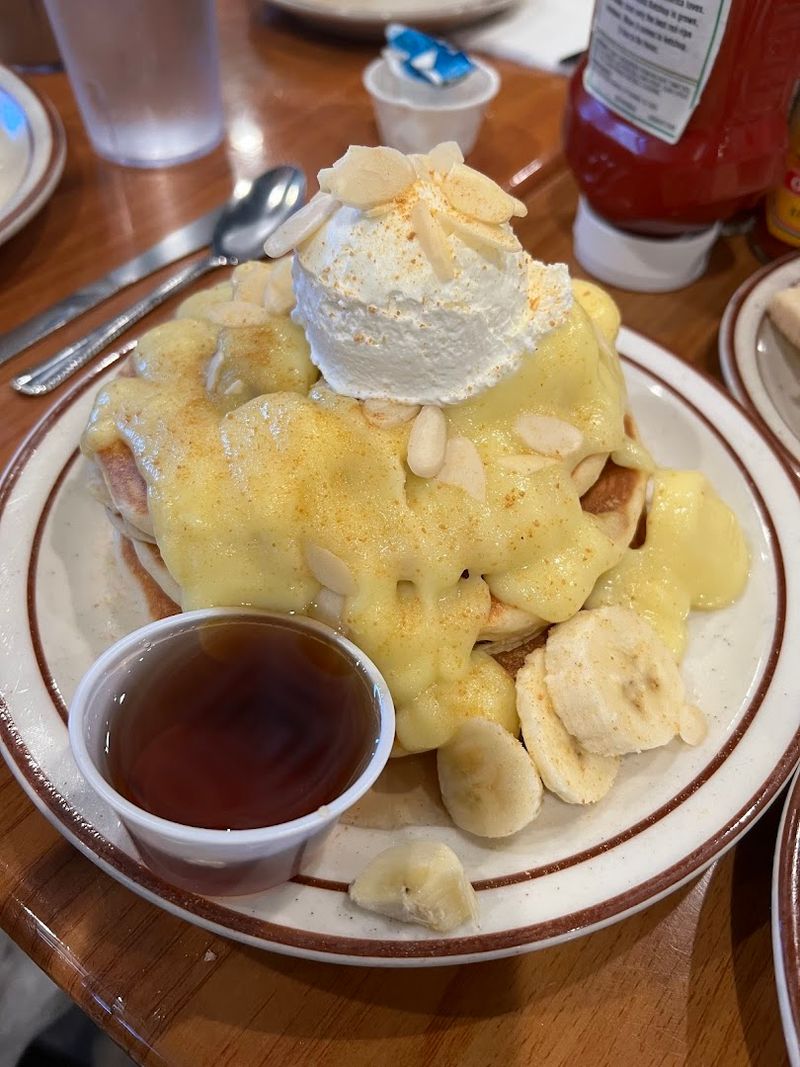 Banana Foster Pancakes Worth Every Calorie