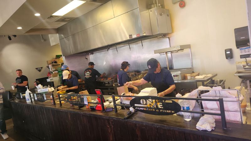 The Open Grill Setup That Builds Trust With Diners