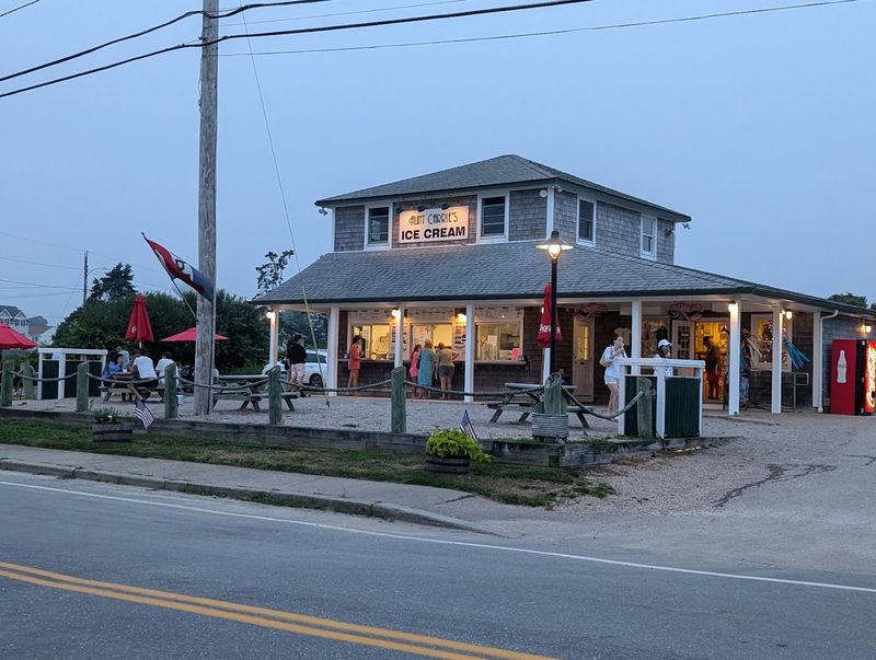 The Most Charming Small-Town Dining Spot in Every State Plus Bonus Picks 40 Aunt Carrie's Restaurant, Ice Cream and Gift Shoppe - Narragansett, Rhode Island