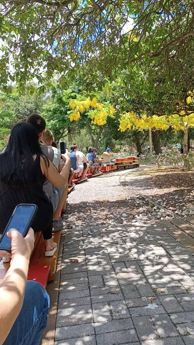 The Scenic 10-Minute Route That Wows Every Rider