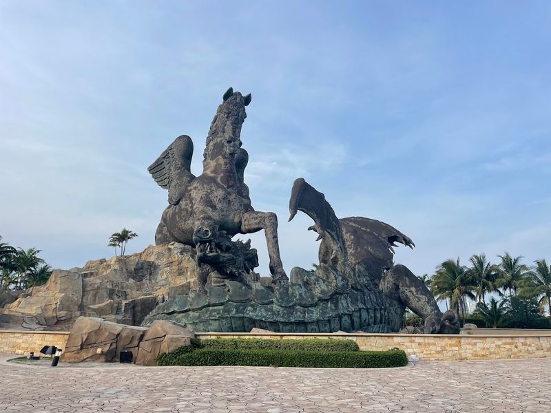 A Record-Breaking American Landmark