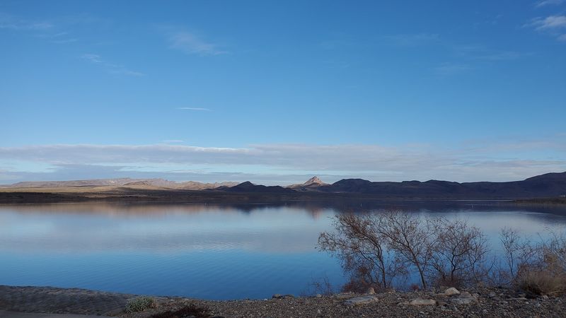 This Hidden Arizona State Park Feels Nothing Like the Desert 5 Kayaking and Paddleboarding on Calm, Open Water