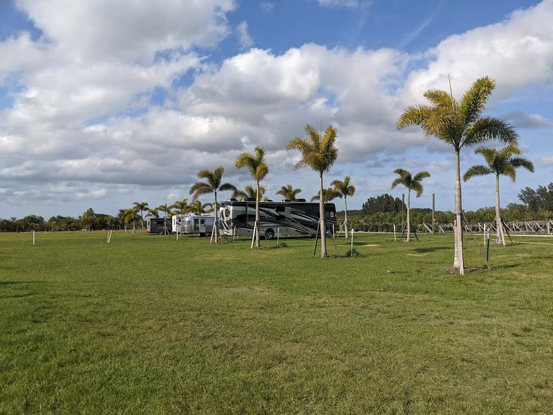 This Rustic Florida Vineyard Brings Together Wine Tastings and Live Music 6 Harvest Host RV Camping Right on the Vineyard
