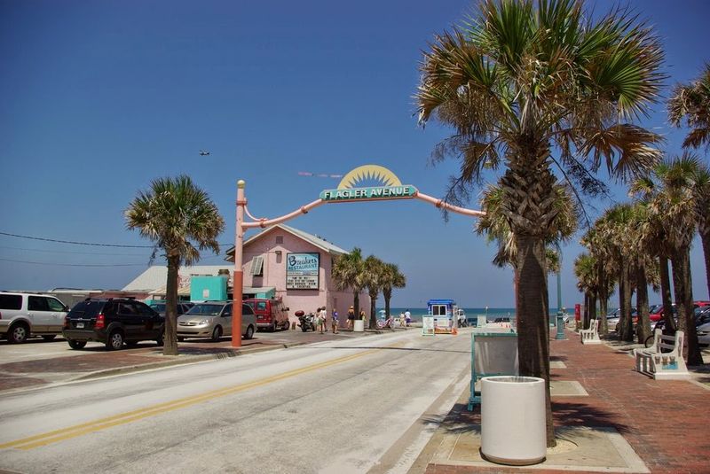 The Breakers Ocean Front Restaurant & Bar - New Smyrna Beach, Florida
