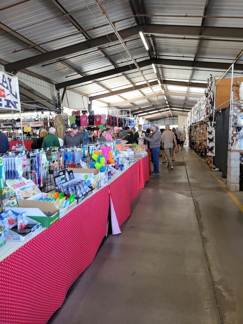 12 Huge Flea Markets In Arizona That Some Shoppers Prefer Over Costco 2 Mesa Market Place Swap Meet - Mesa, Arizona