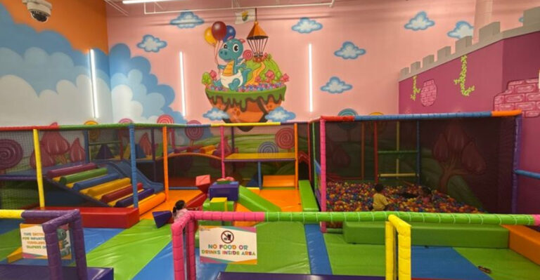 13 Florida Indoor Playgrounds That Are Absolutely Worth the Trip