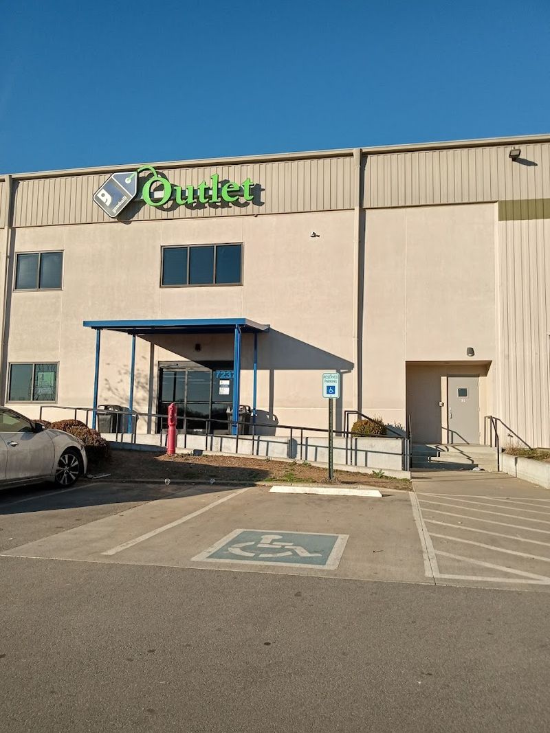 Goodwill Outlet Store - Nashville, Tennessee