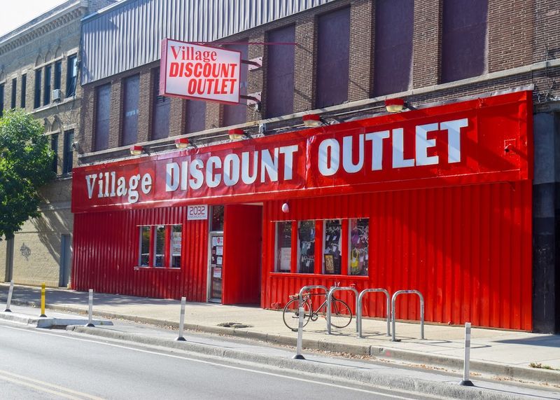 Village Discount Outlet - Chicago, Illinois