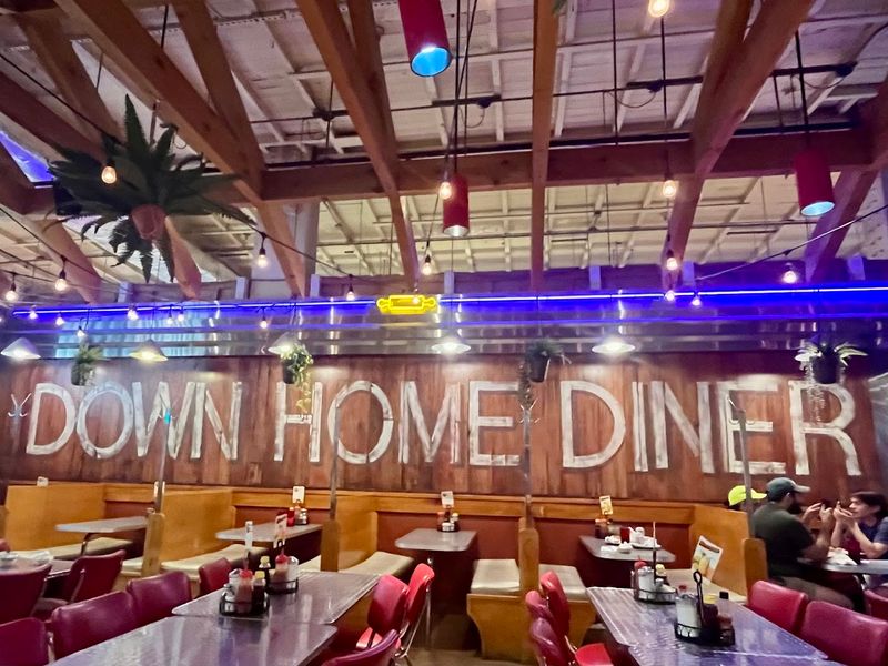 15 Pennsylvania Diners and Fast Food Spots That Still Serve Up Classic American Favorites 2 Down Home Diner - Philadelphia, Pennsylvania