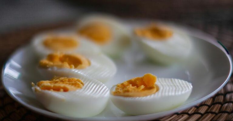 21 Foods That Can Make You Feel Satisfied Without Complicated Cooking