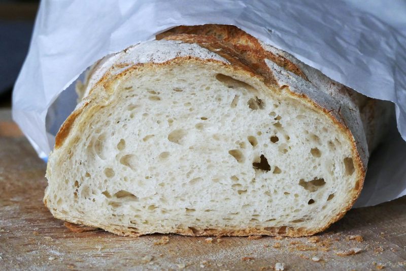 22 Foods That Often End Up in the Cart - Even Without Planning 2 White bread