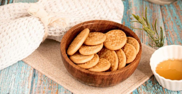 22 Foods That People Often Keep Just in Case at Home