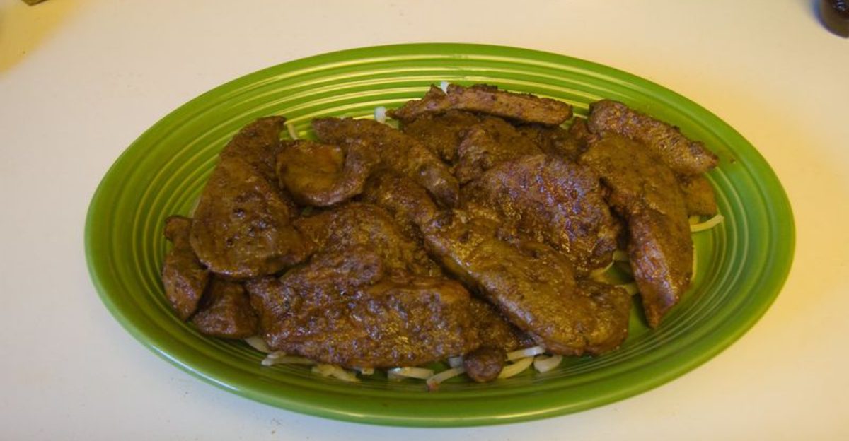 22 Old-School Foods People Roast Online – Then Respect After One Real Bite