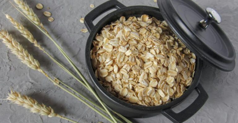 23 Foods That Can Be Found in Alm ost Every Kitchen Cupboard