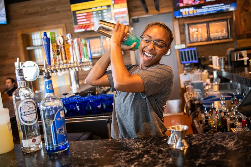 This Texas burger joint serves the kind of burger locals call the best in the state 4 Server Liz — A Fan Favorite Worth Asking For