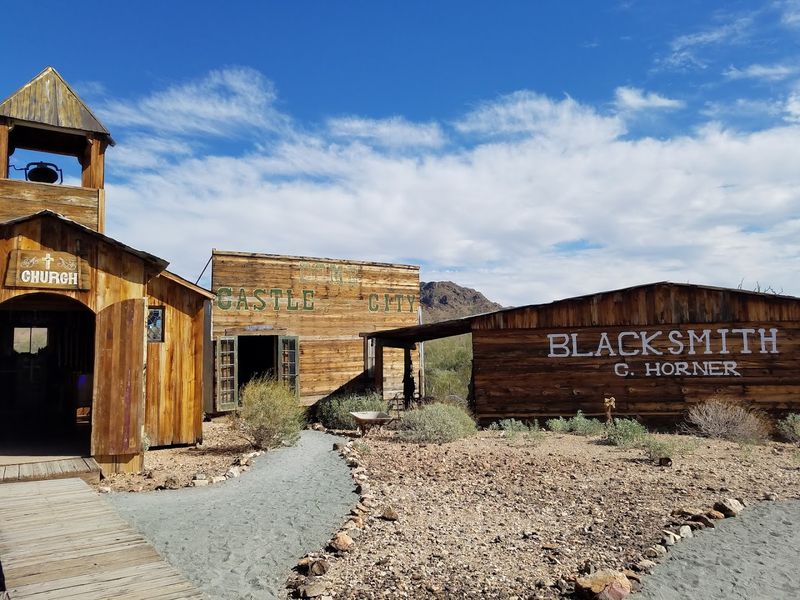 Self-Guided Town Tour with a Helpful App