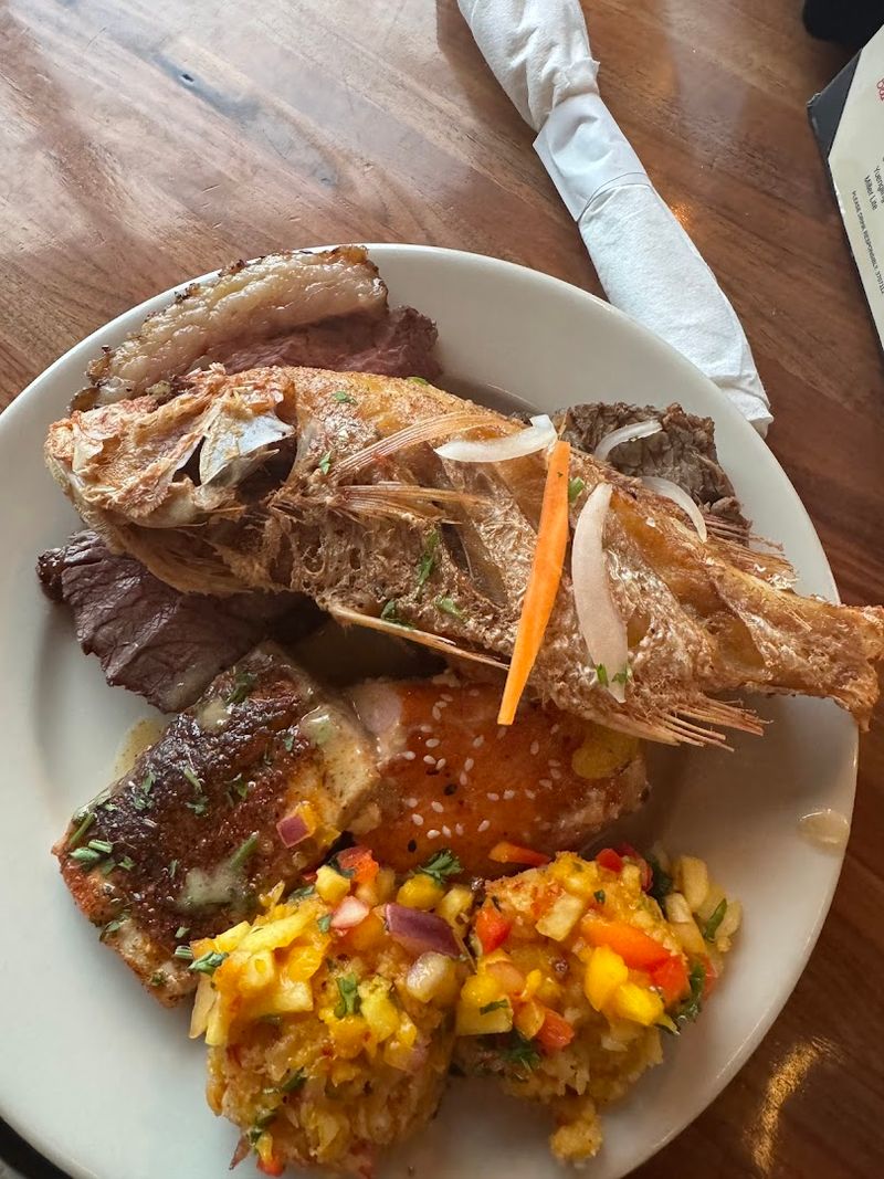 A Florida all-you-can-eat spot that's seriously worth the drive 4 Fresh Mahi Mahi and Local Catch Highlights
