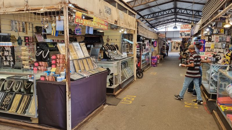 Bargain Hunting Is Basically an Olympic Sport Here