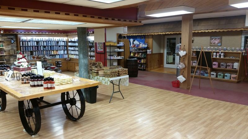 Souvenirs and Novelty Items for Every Kind of Shopper