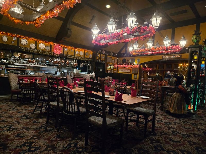 Seasonal Decorations That Take the Experience to Another Level