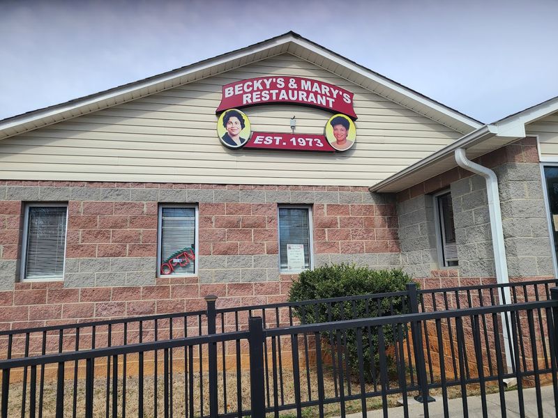 This Humble North Carolina Restaurant Serves Banana Pudding That's Worth Driving For 14 The Warm, Welcoming Staff That Make Every Visit Feel Personal