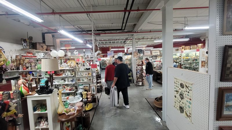 Multiple Vendors Under One Roof for Maximum Variety