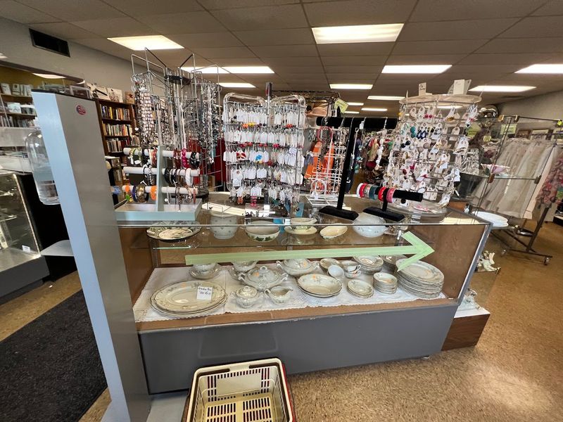 A Compact Store That Packs a Big Punch