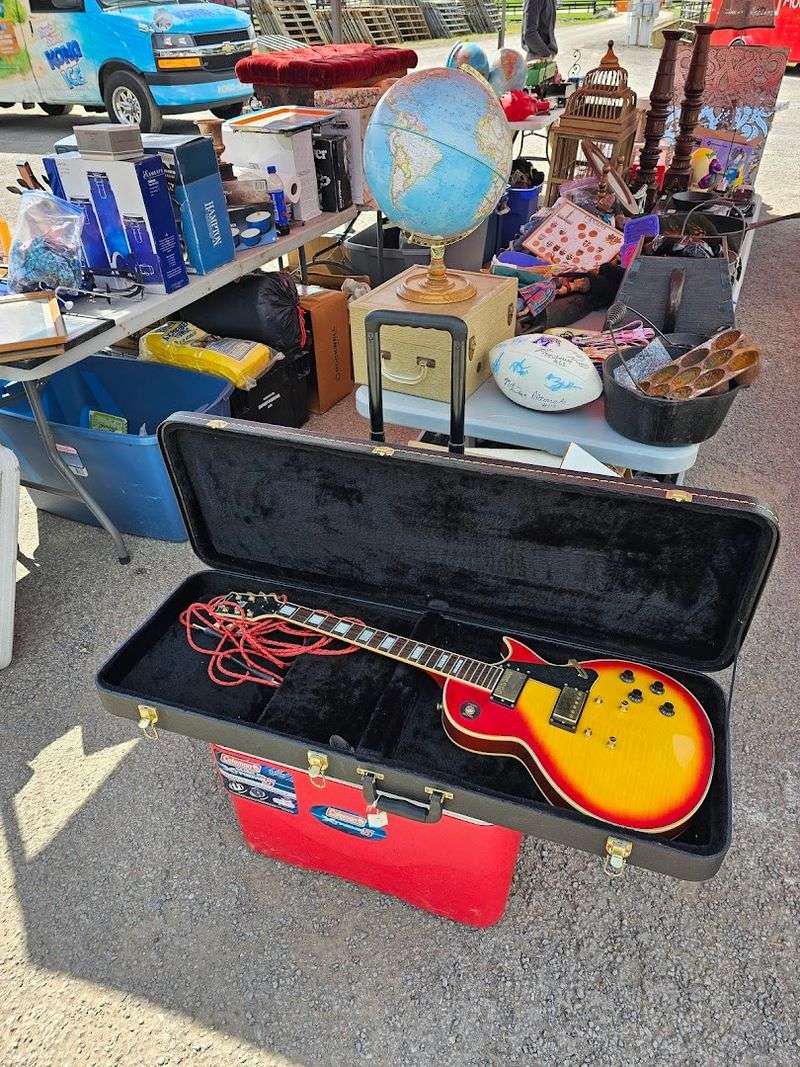 Cash and Venmo Payments Keep Things Simple