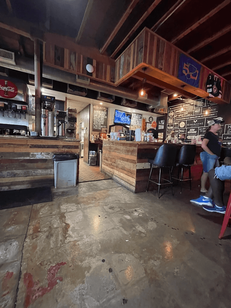 Why Frasher's Smokehouse Belongs on Your Phoenix Food List