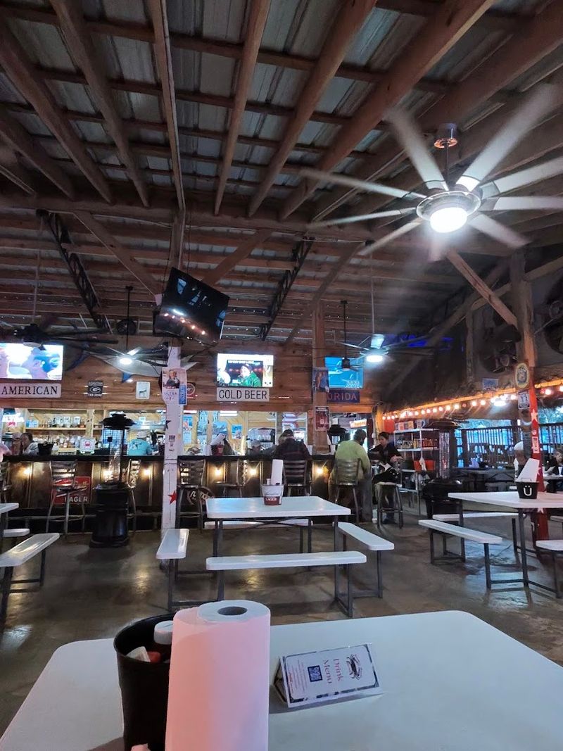 This family-run seafood restaurant draws visitors from across Florida 4 Live Music on Weekends Creates an Unbeatable Vibe