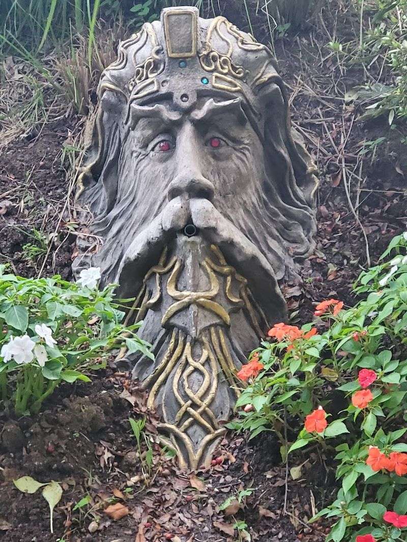 Beautifully Maintained Grounds and Flower Beds